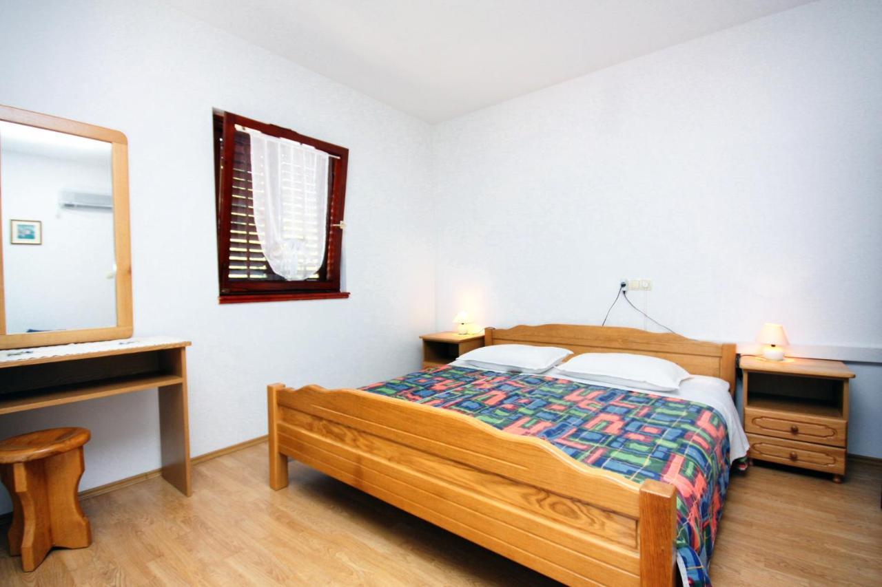 Apartments And Rooms By The Sea Palit, Rab - 5044 Εξωτερικό φωτογραφία