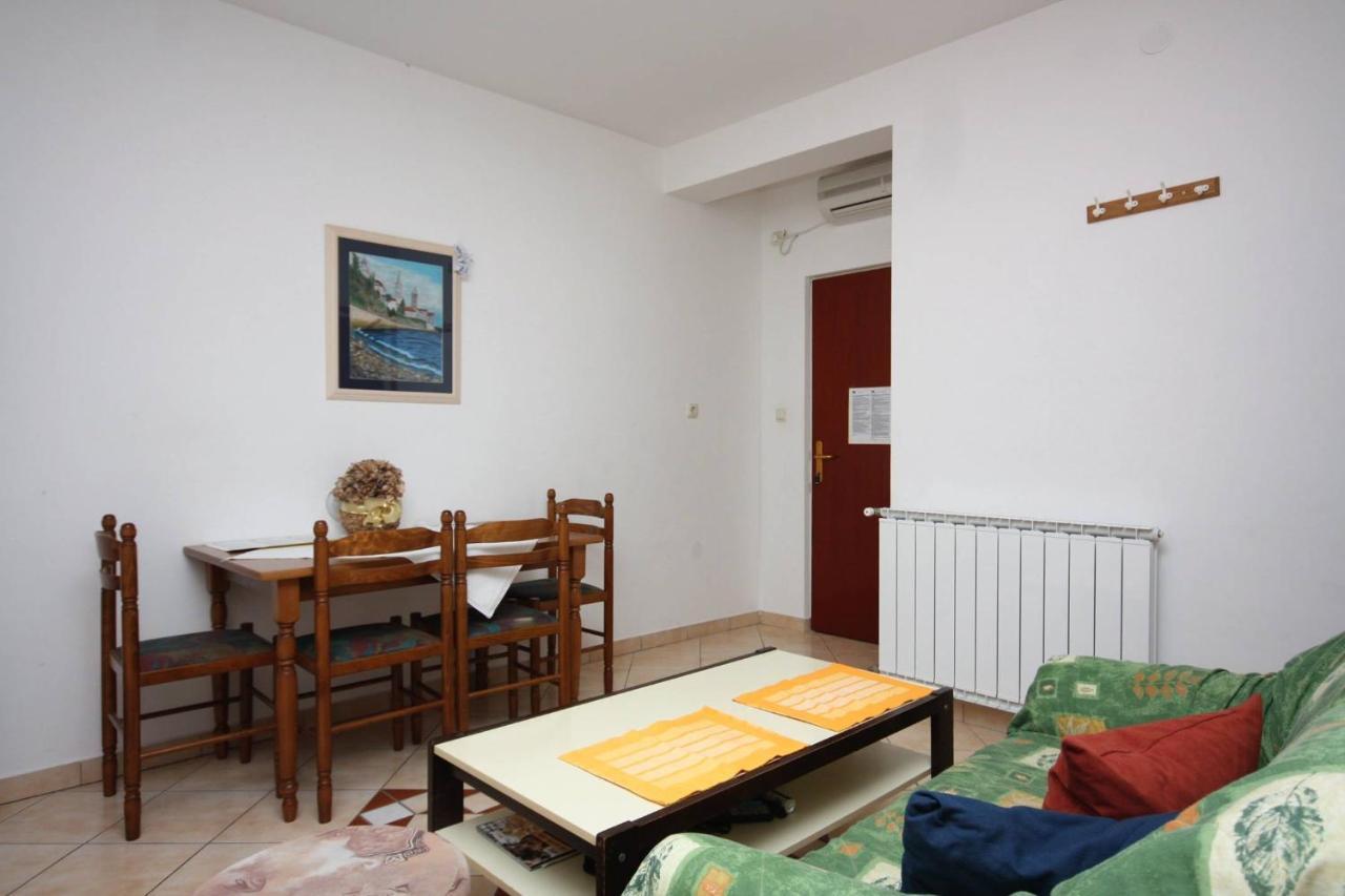 Apartments And Rooms By The Sea Palit, Rab - 5044 Εξωτερικό φωτογραφία