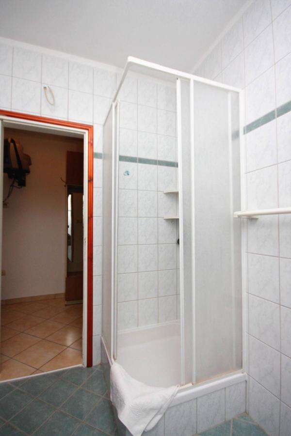 Apartments And Rooms By The Sea Palit, Rab - 5044 Εξωτερικό φωτογραφία